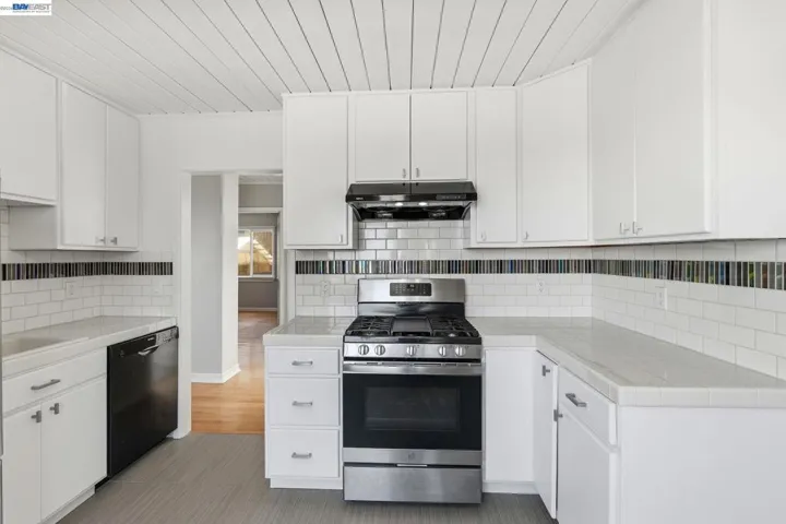 780 Goettingen St, San Francisco, California 94134