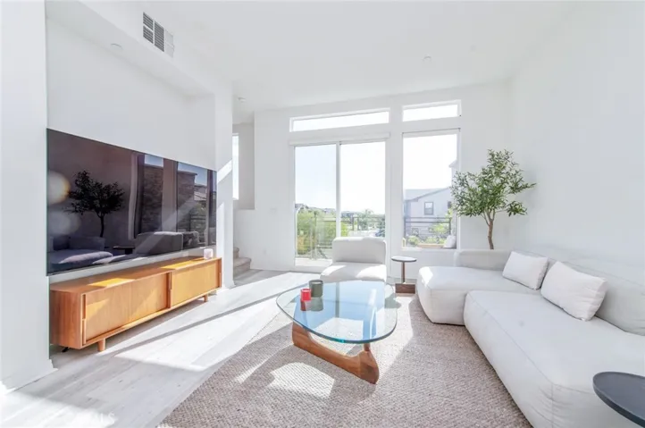 128 Keeper, Irvine, California 92618