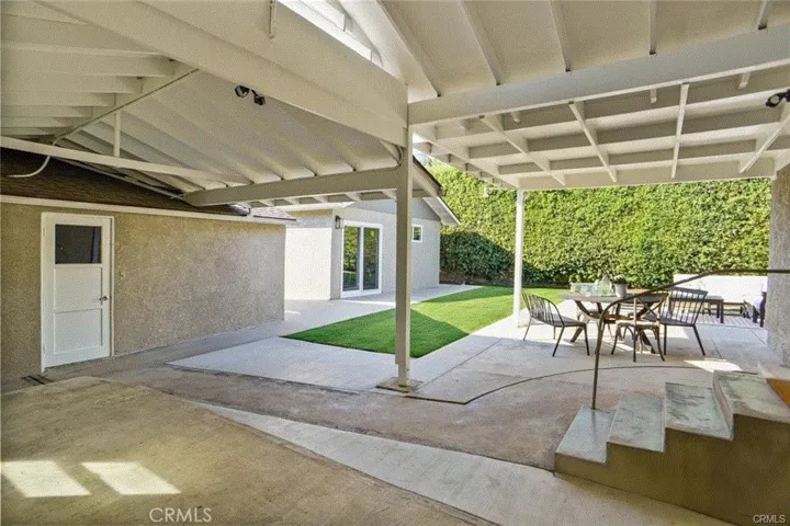 505 Cambridge Drive, Burbank, California 91504