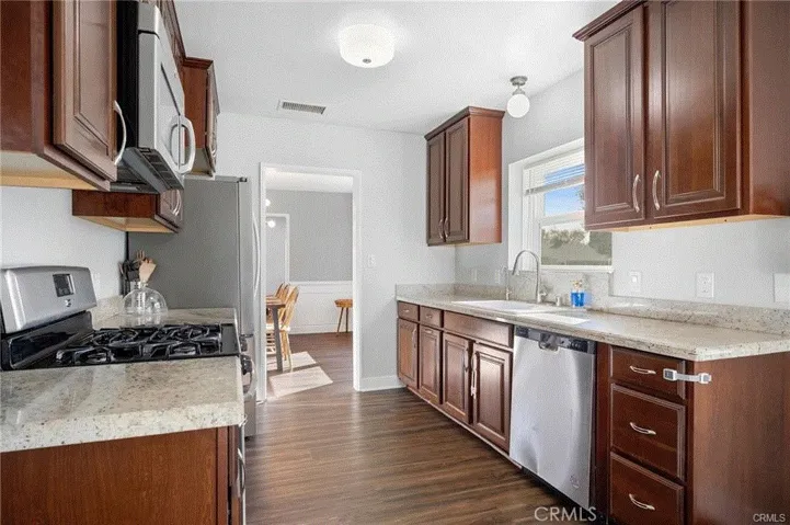 505 Cambridge Drive, Burbank, California 91504