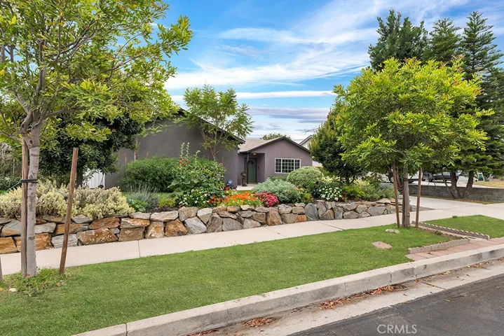 24336 Hartland Street, West Hills, California 91307