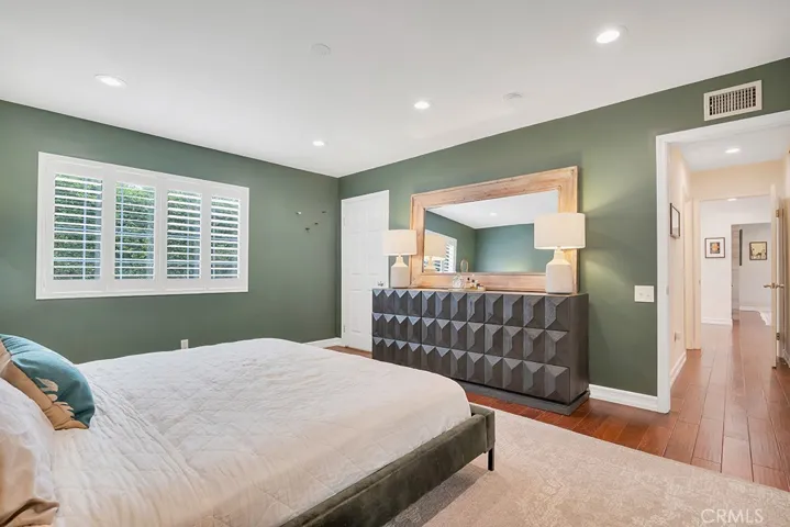 24336 Hartland Street, West Hills, California 91307