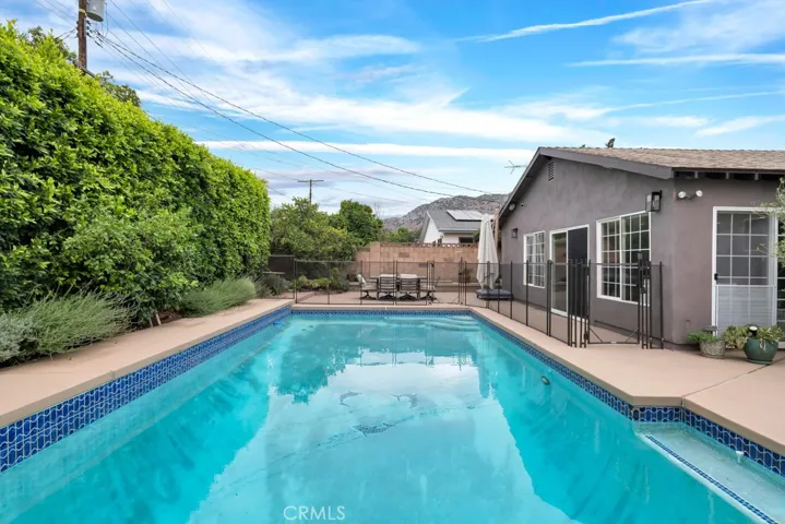 24336 Hartland Street, West Hills, California 91307