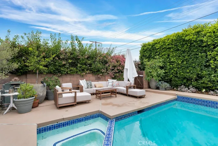 24336 Hartland Street, West Hills, California 91307