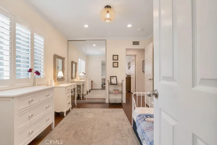 24336 Hartland Street, West Hills, California 91307