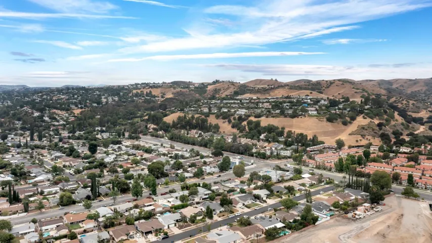 24336 Hartland Street, West Hills, California 91307