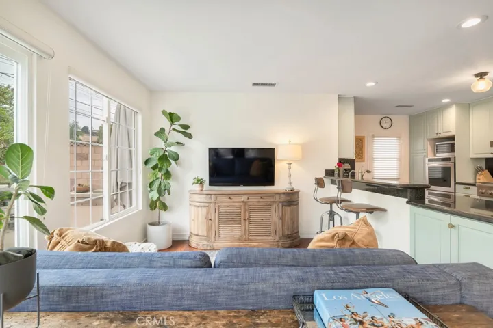 24336 Hartland Street, West Hills, California 91307