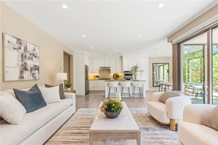 125 Della, Irvine, California 92602