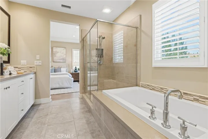 125 Della, Irvine, California 92602