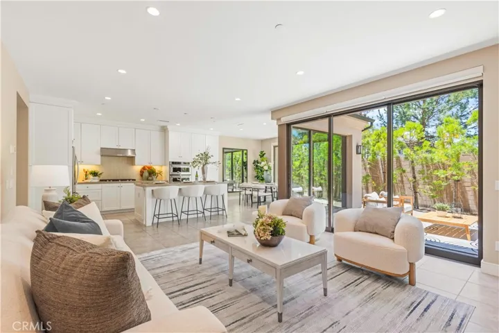 125 Della, Irvine, California 92602