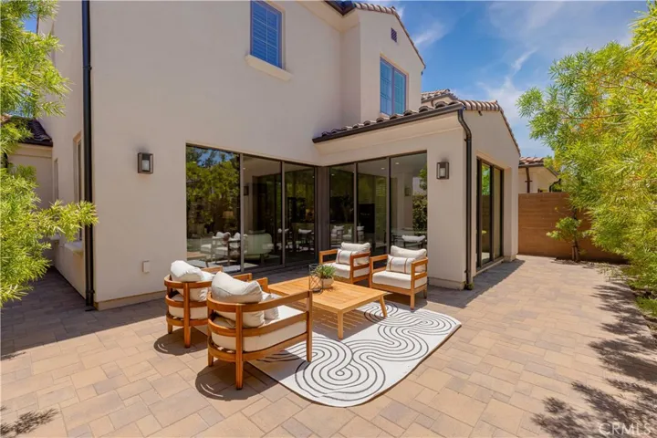 125 Della, Irvine, California 92602