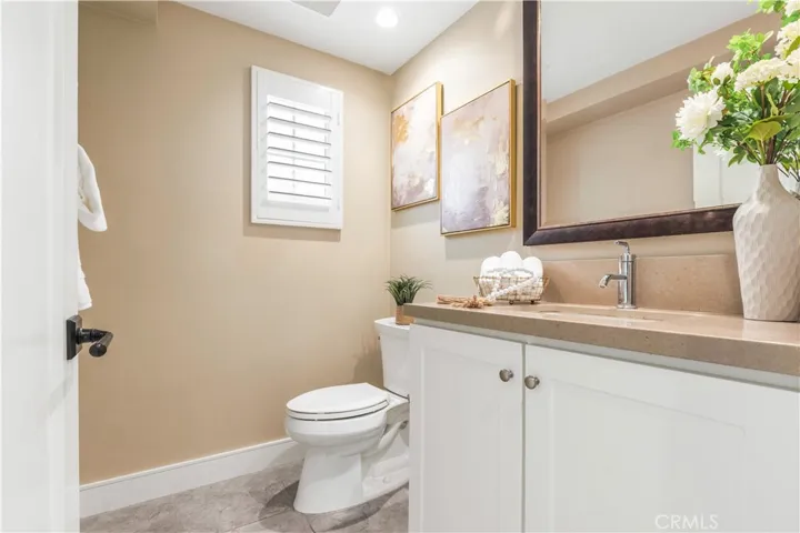 125 Della, Irvine, California 92602