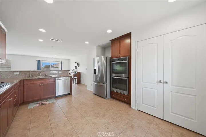 3439 Joshua Tree Court, Perris, California 92570