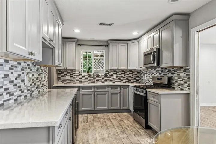 17316 Hawthorne Avenue, Fontana, California 92335
