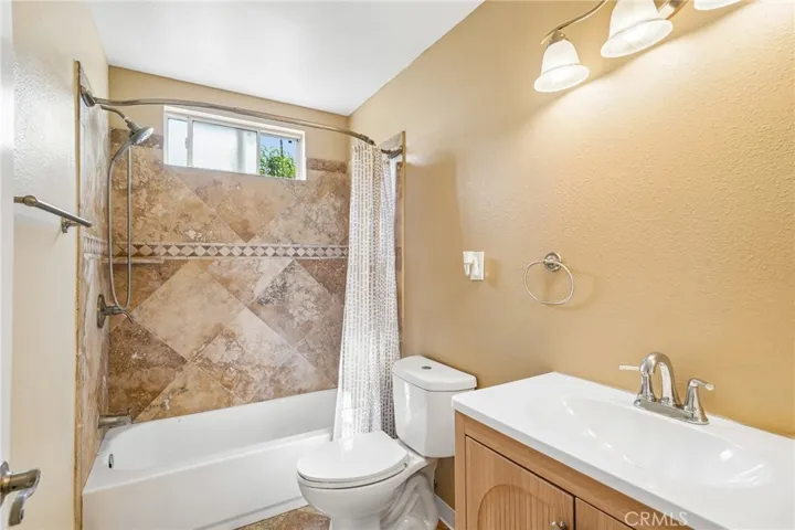17316 Hawthorne Avenue, Fontana, California 92335