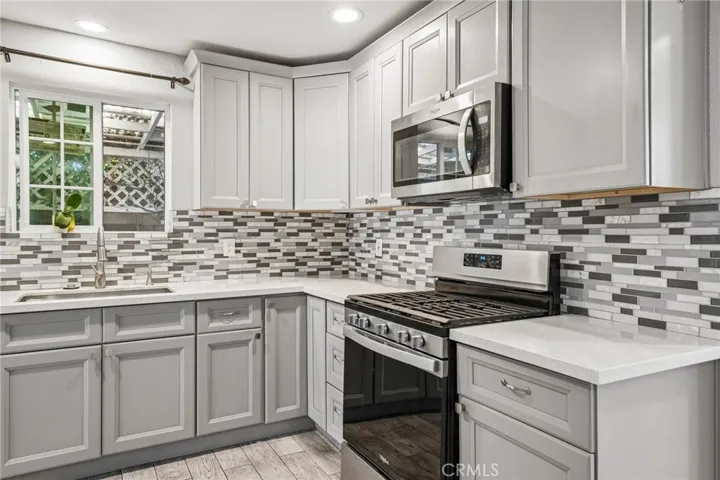 17316 Hawthorne Avenue, Fontana, California 92335