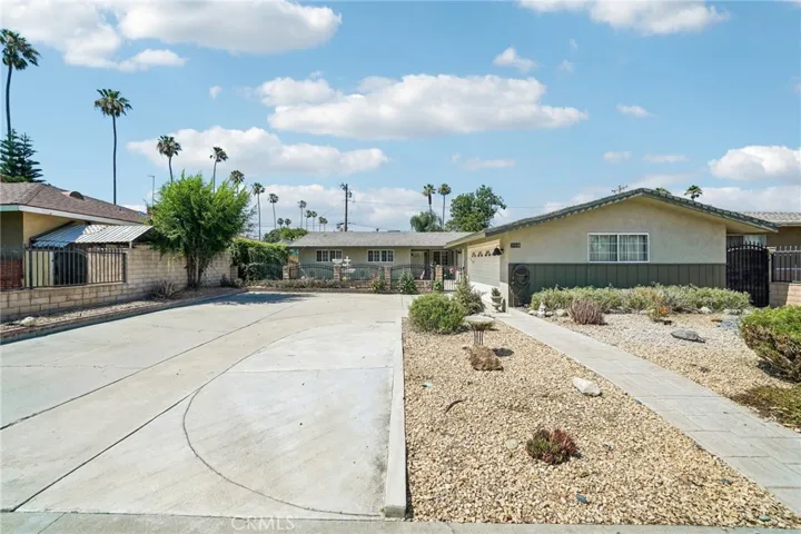 17316 Hawthorne Avenue, Fontana, California 92335