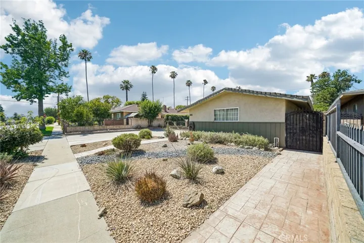 17316 Hawthorne Avenue, Fontana, California 92335