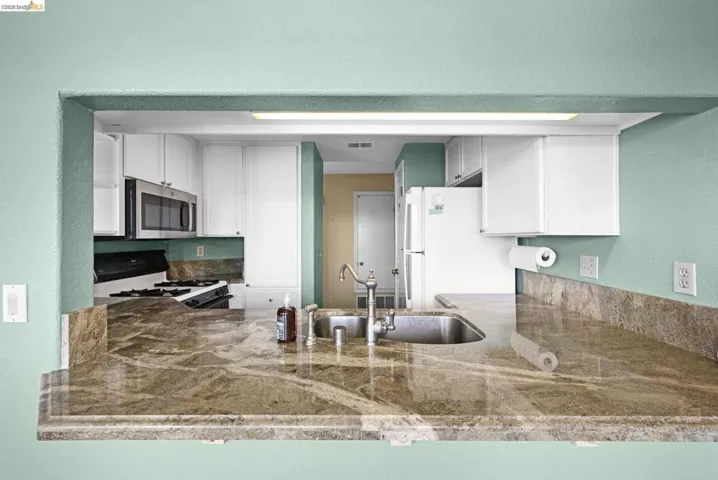 21103 Gary Dr 307d, Hayward, California 94546