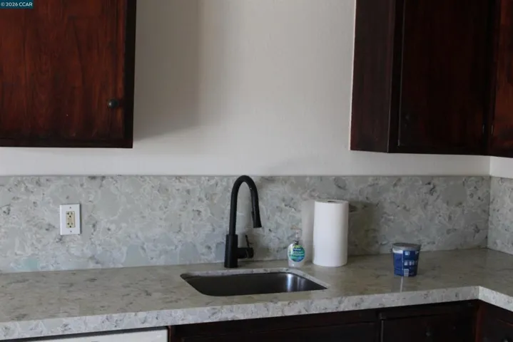 KITCHEN SINK