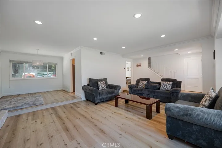 135 Lupe Avenue, Newbury Park, California 91320
