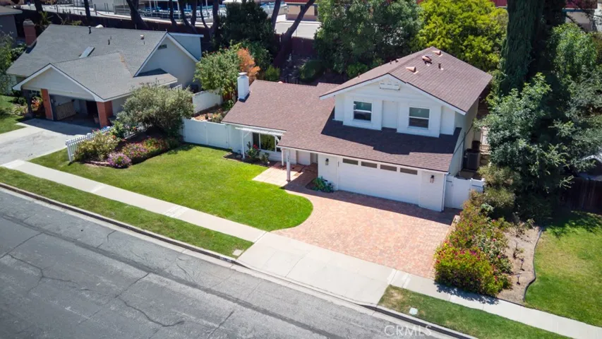 135 Lupe Avenue, Newbury Park, California 91320