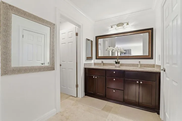 7111 Wooded Lake Drive, San Jose, California 95120