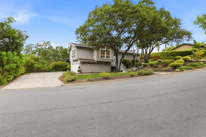 7111 Wooded Lake Drive, San Jose, California 95120