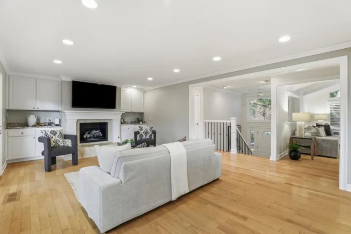 7111 Wooded Lake Drive, San Jose, California 95120
