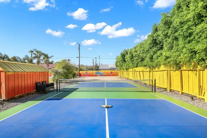 60 COURT FULL 5