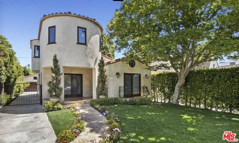 2130 Manning Avenue, Los Angeles, California 90025