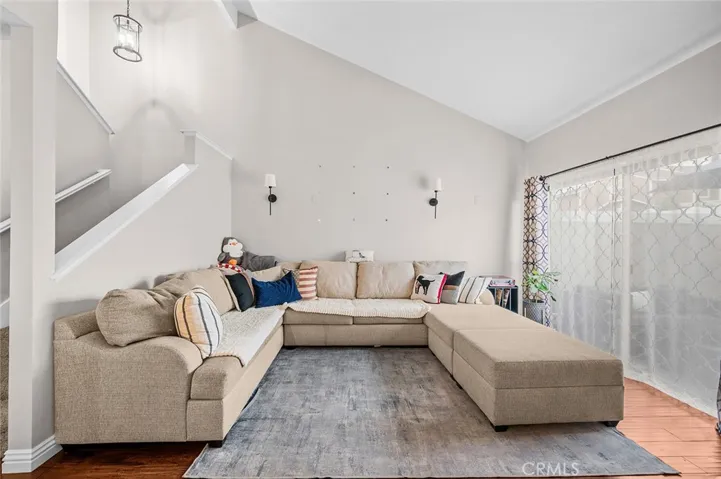 738 Lander, Claremont, California 91711