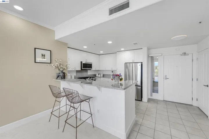 20488 Stevens Creek Blvd 2302, Cupertino, California 95014