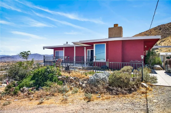 8929 Central Road, Apple Valley, California 92308