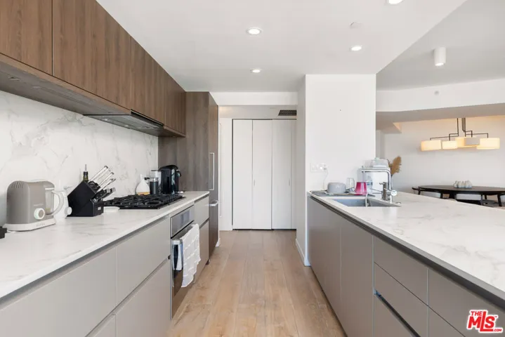 13600 Marina Pointe Drive 1906, Marina Del Rey, California 90292