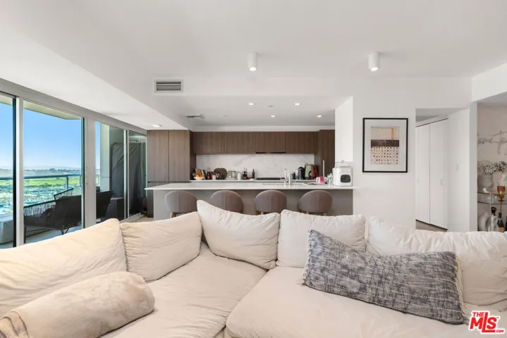 13600 Marina Pointe Drive 1906, Marina Del Rey, California 90292