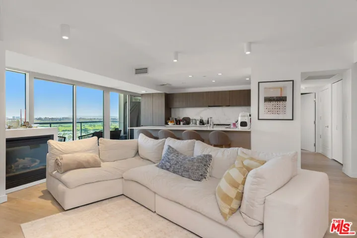 13600 Marina Pointe Drive 1906, Marina Del Rey, California 90292