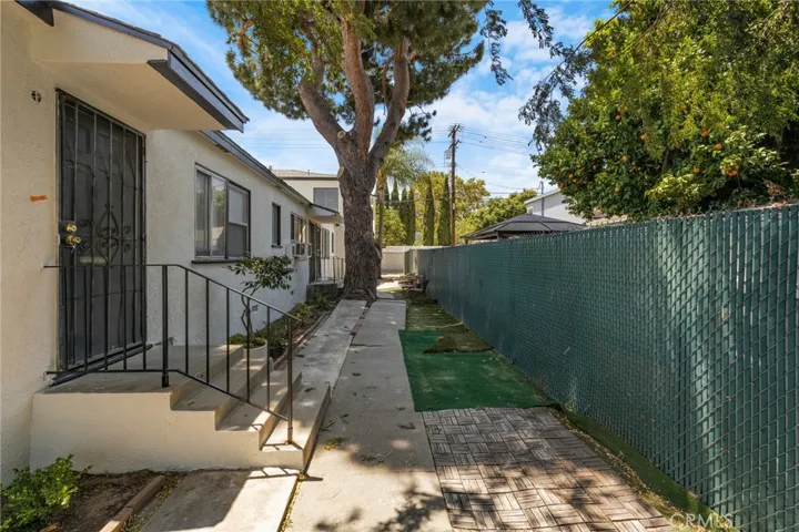 1515 N Hollywood, Burbank, California 91505