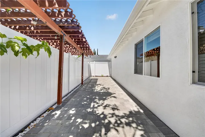 19243 Knapp, Northridge, California 91324