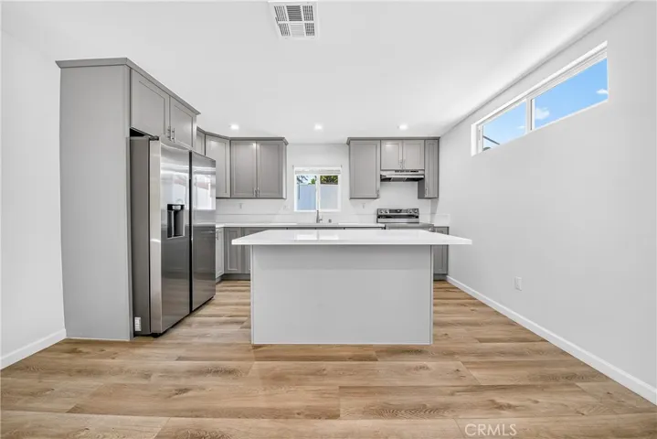 19243 Knapp, Northridge, California 91324