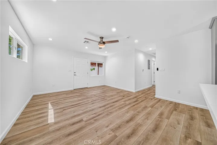 19243 Knapp, Northridge, California 91324