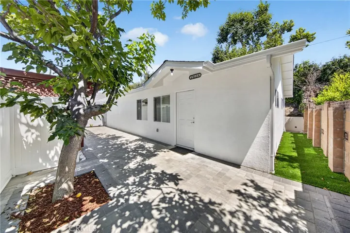 19243 Knapp, Northridge, California 91324