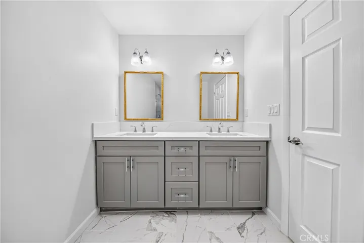 19243 Knapp, Northridge, California 91324
