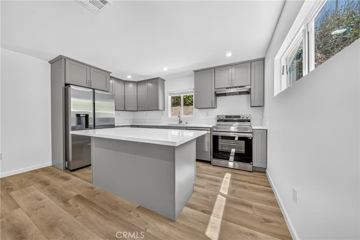 19243 Knapp, Northridge, California 91324