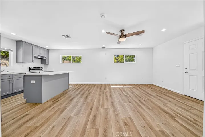 19243 Knapp, Northridge, California 91324