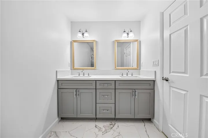 19243 Knapp, Northridge, California 91324