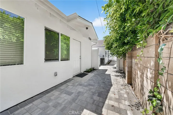 19243 Knapp, Northridge, California 91324