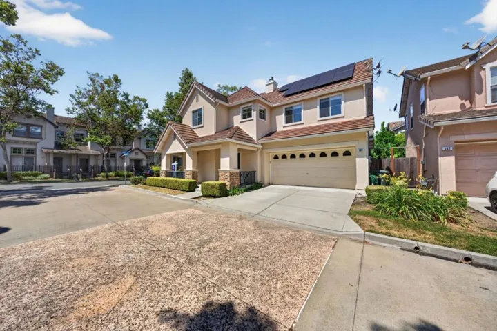 180 Espinosa Lane, Mountain View, California 94043