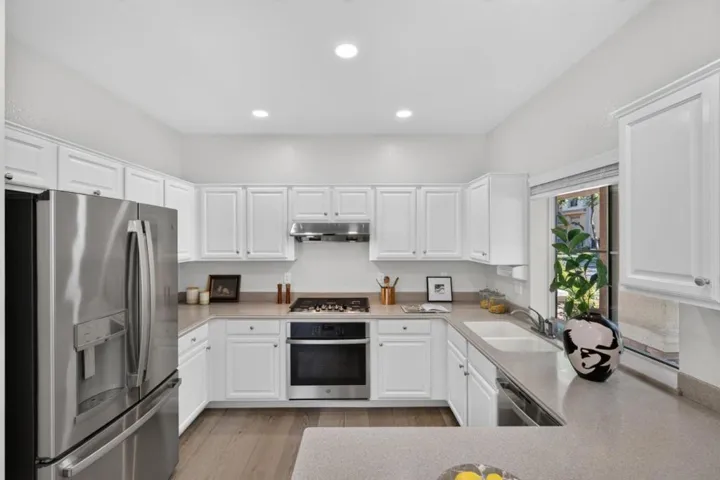 180 Espinosa Lane, Mountain View, California 94043