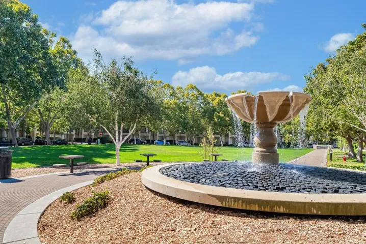 180 Espinosa Lane, Mountain View, California 94043